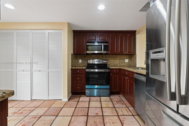 Foto del edificio - 4651 NW 90th Ave