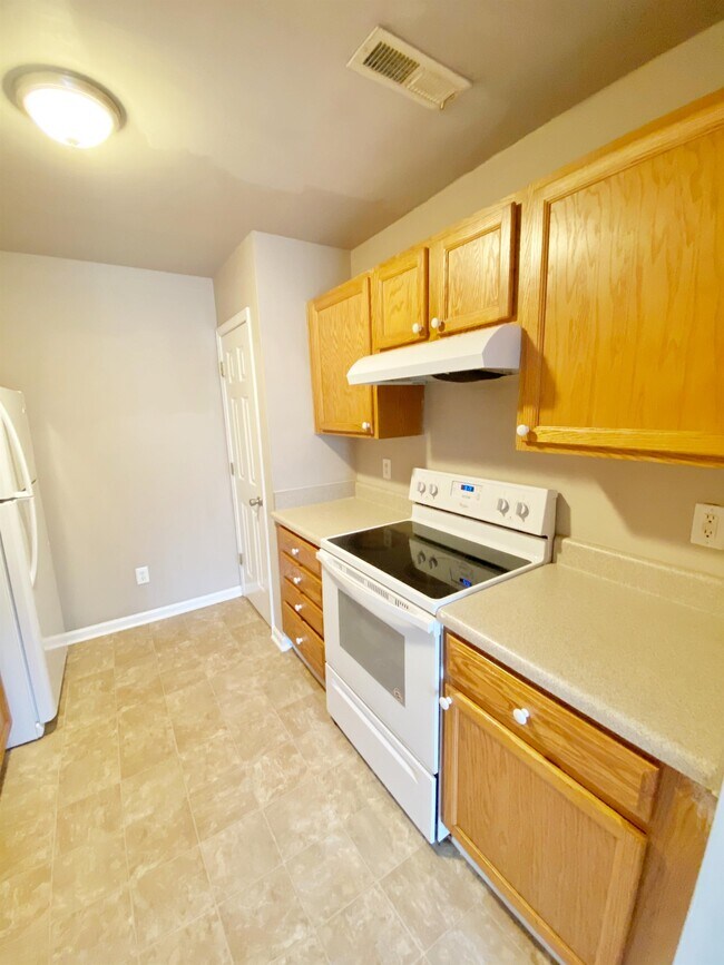 Building Photo - 2808 Ferret Ct