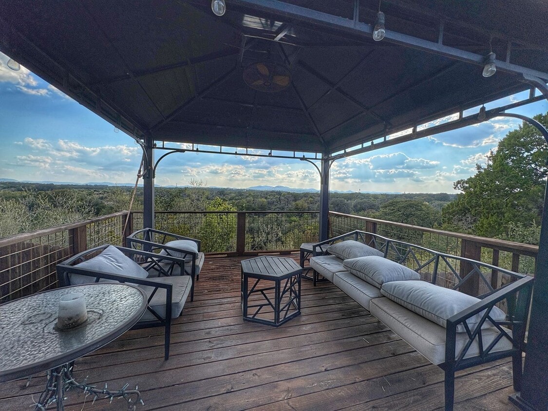 Foto principal - Fully Furnished 2/1