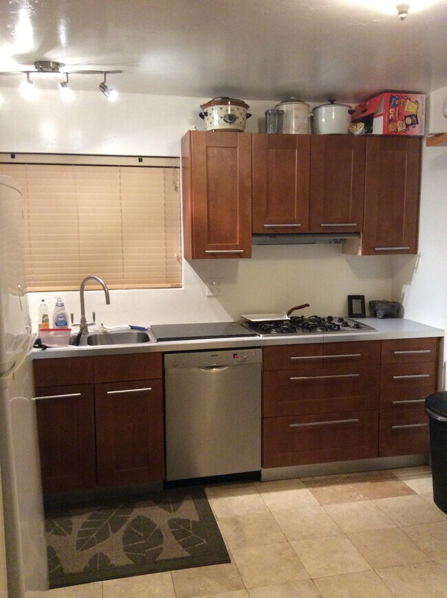 Kitchen #2 - 8635 Mellmanor Dr