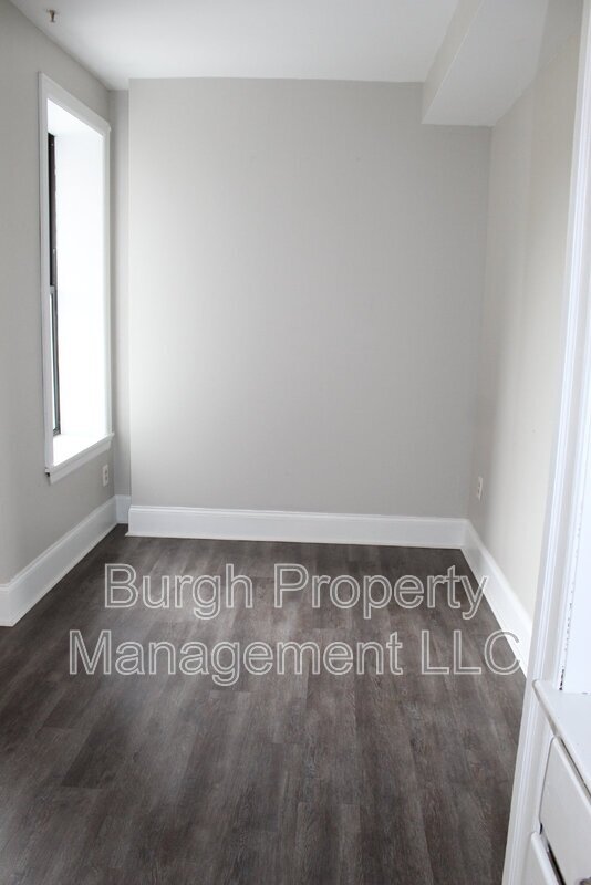 Building Photo - 1009 Penn Ave