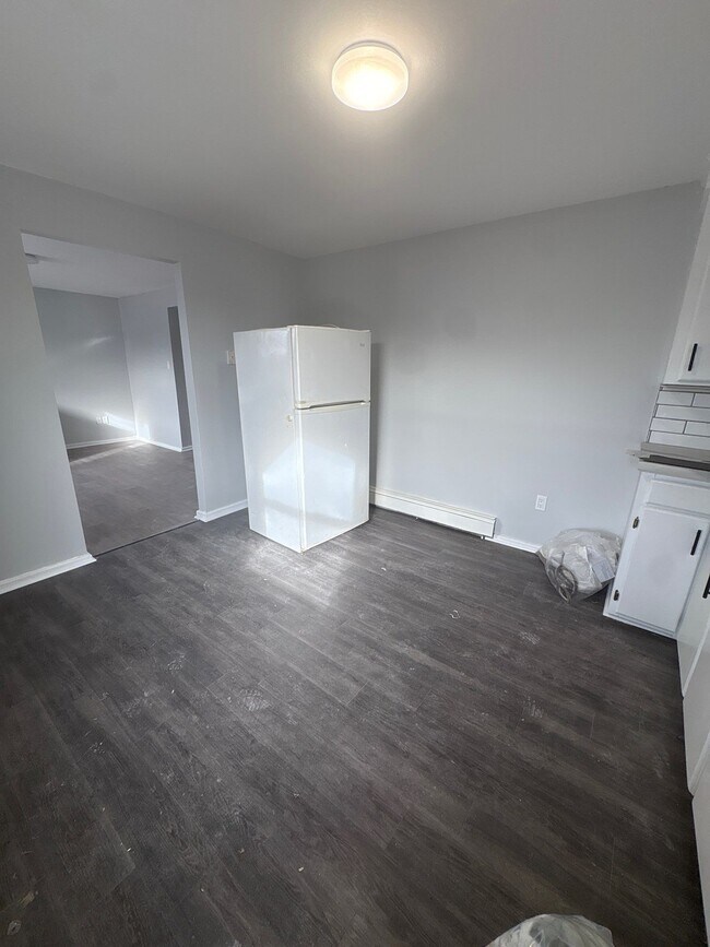 Building Photo - 17 Copp Ave