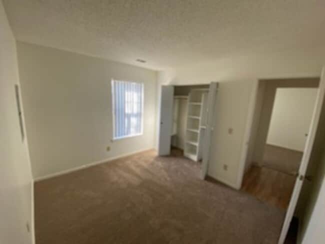 Interior Photo - Cottonwood Estates Apartments