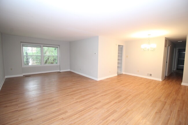 Foto del edificio - 2025/2026 Loyola off-campus 2bd/1.5ba Cond...