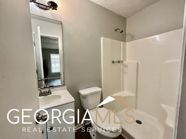 Foto del edificio - 6226 Pine Ln