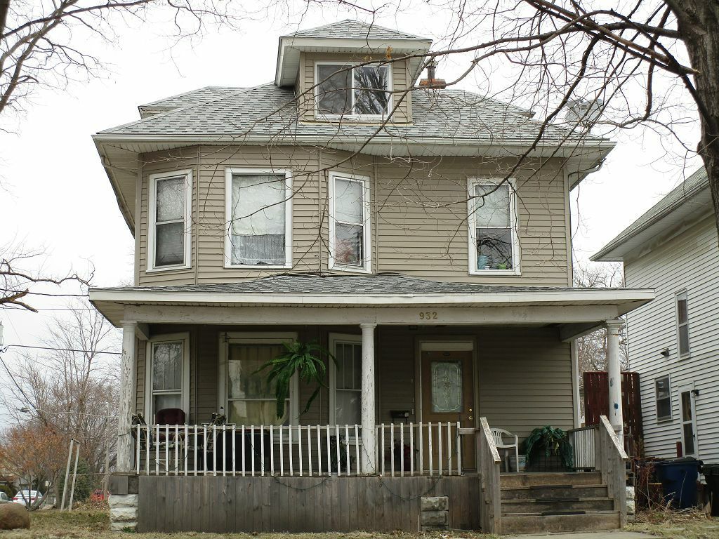 Primary Photo - 932 W 2nd St
