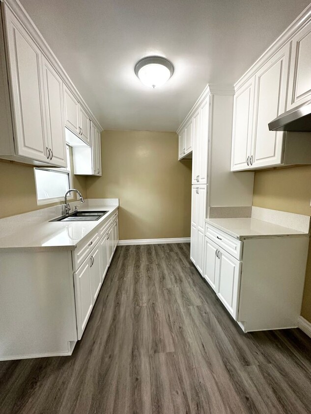 Photo - 17th St. 379