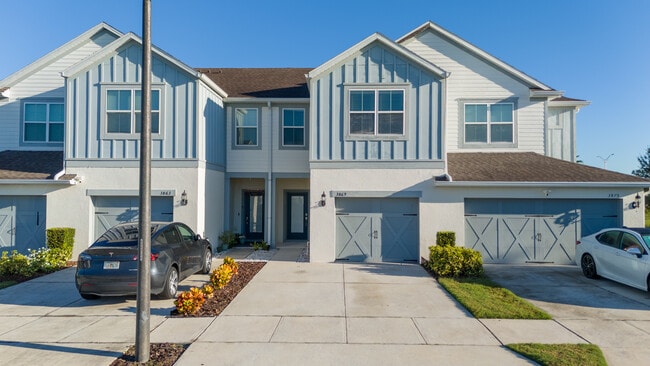 Building Photo - 3869 Plainview Dr