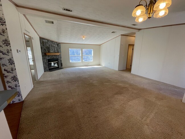 Building Photo - Oak Meadows 3-bedroom 2-bathroom house sit...