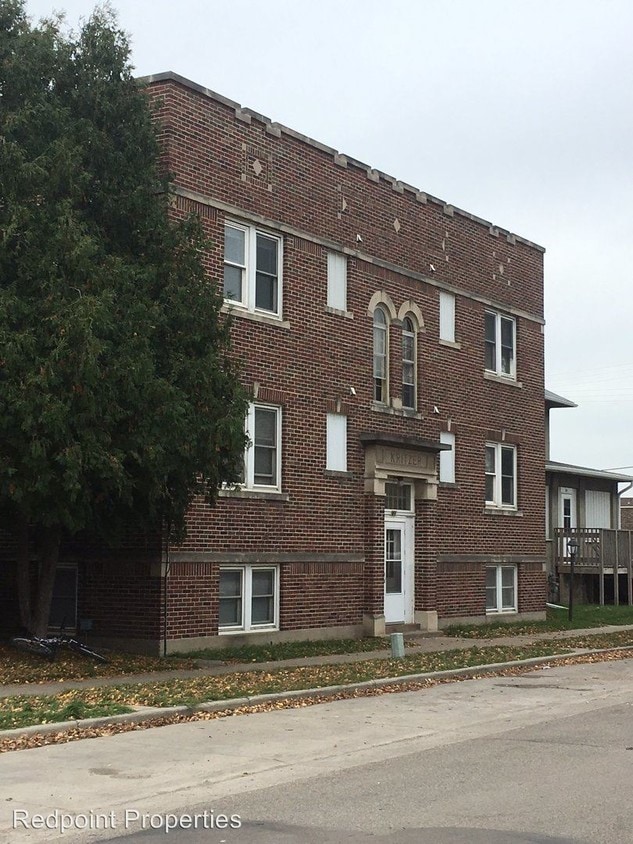 Primary Photo - 720 6th Ave N