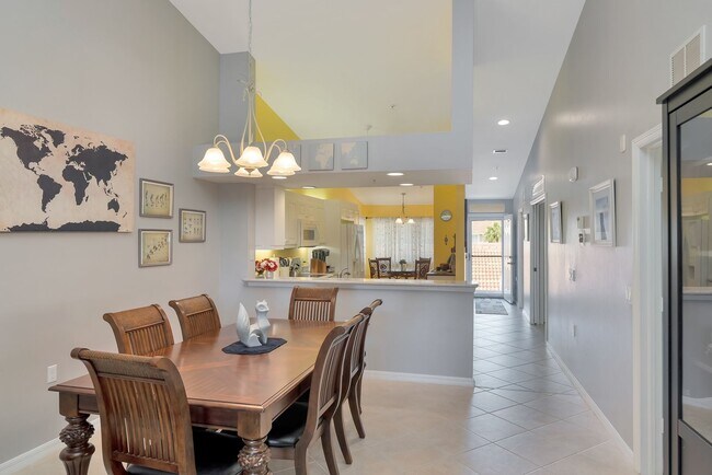 Building Photo - Spectacular Lake View 3-Bedroom\2 Bath Con...