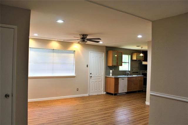 Building Photo - 417 Melrose Dr