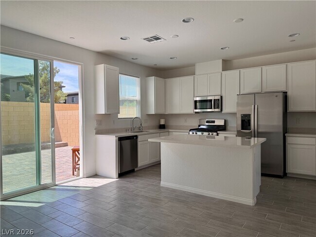 Foto del edificio - 75 Corzine Cliffs Ct