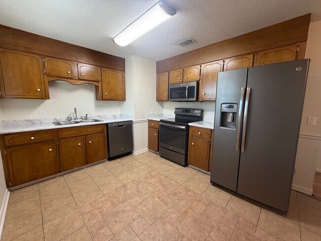 Foto del edificio - 280 Whitetail Cir