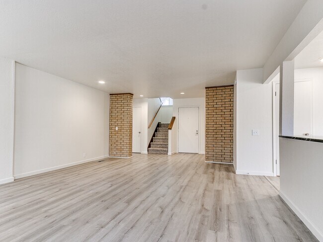 Building Photo - 2509 Tredington Way