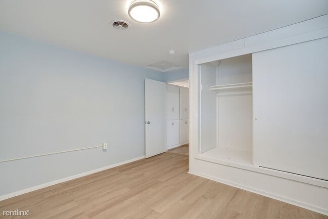 Building Photo - 2 br, 1 bath House - 920 North Street