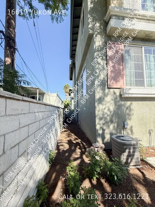 Foto del edificio - 16619 Yukon Ave