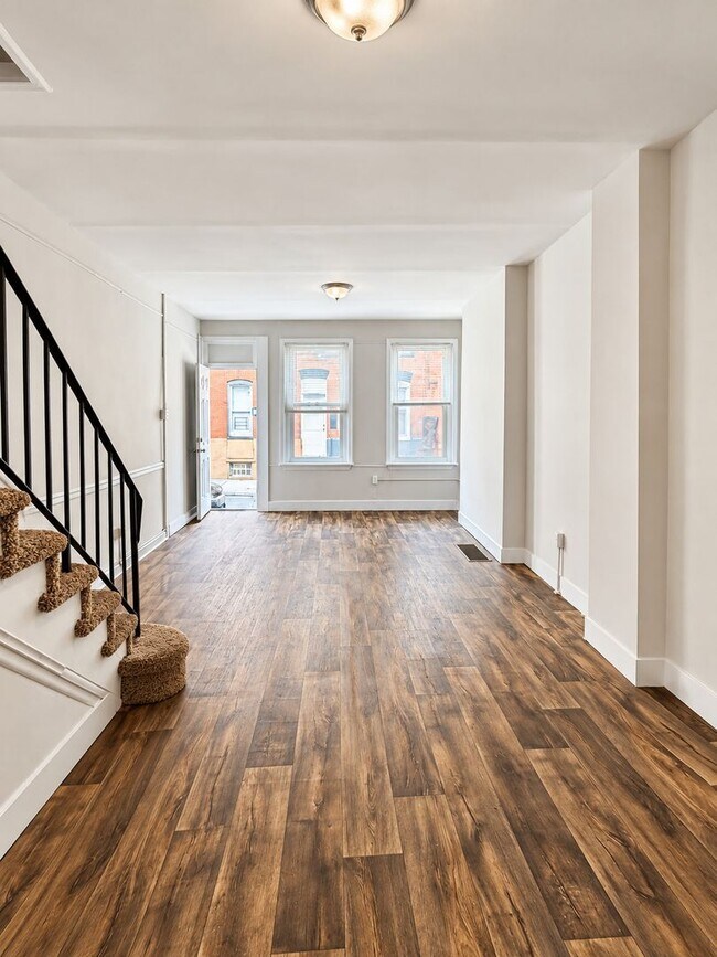 Building Photo - Available Now: Pet-Friendly 3-Bedroom Rental with Washer & Dryer