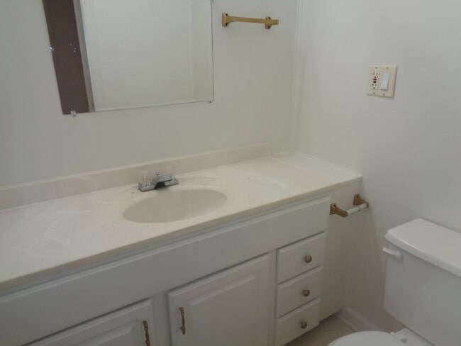 Foto del edificio - 5613 Baldwin Ave