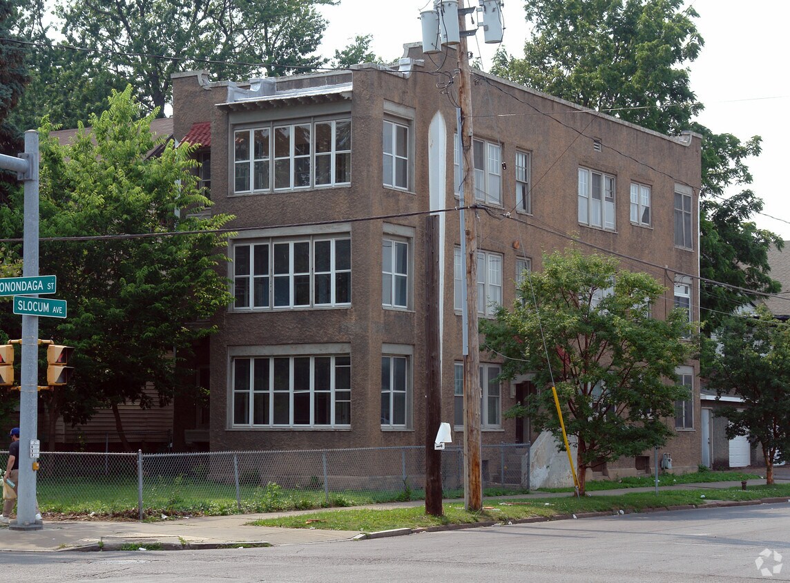 Primary Photo - 600 W Onondaga St