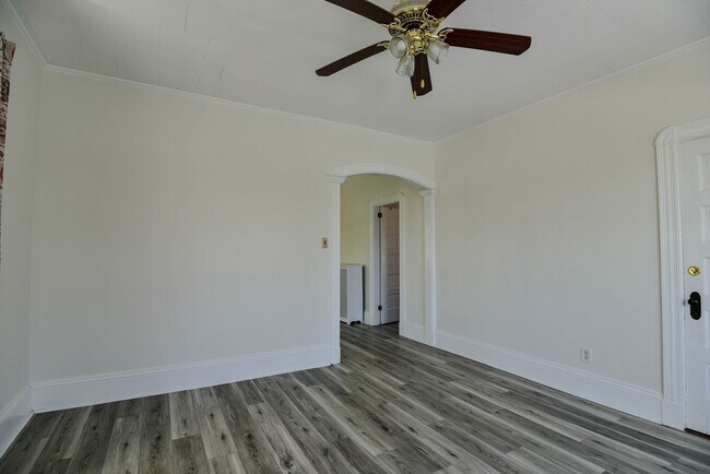 Foto del edificio - 407-409-409 Bolton St