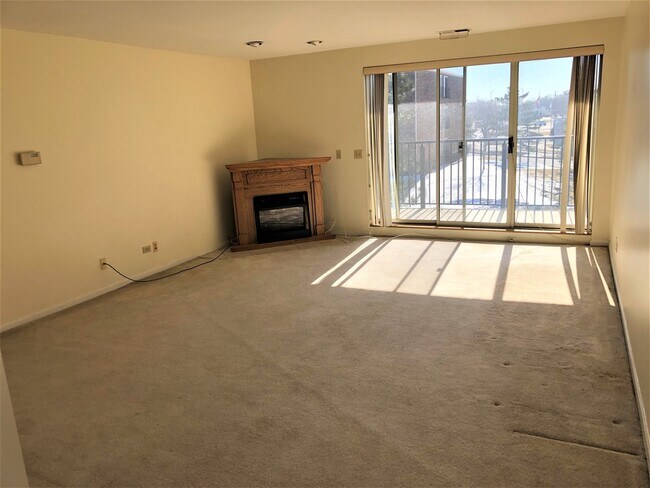 Foto del edificio - 815 Leicester Rd