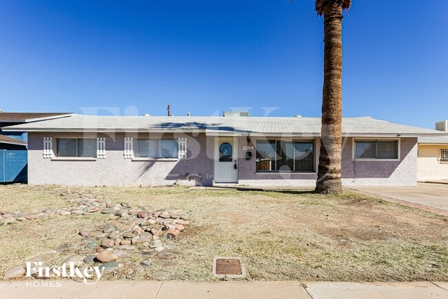 Building Photo - 4606 W Rose Ln