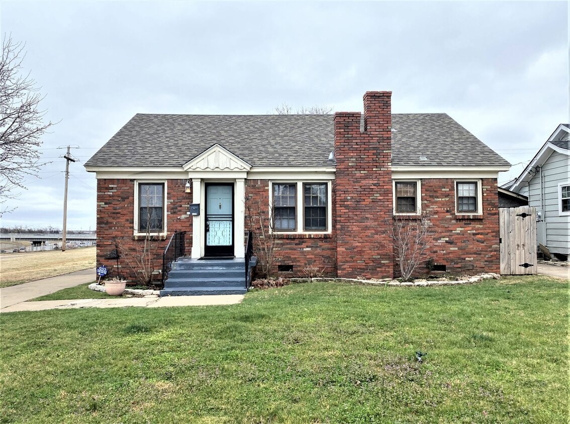Primary Photo - 3508 NW 18th St