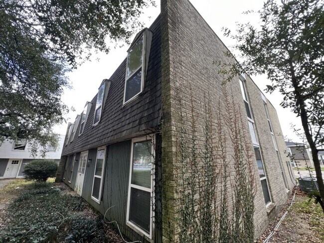 Foto del edificio - 4547 Alvin Dark Ave