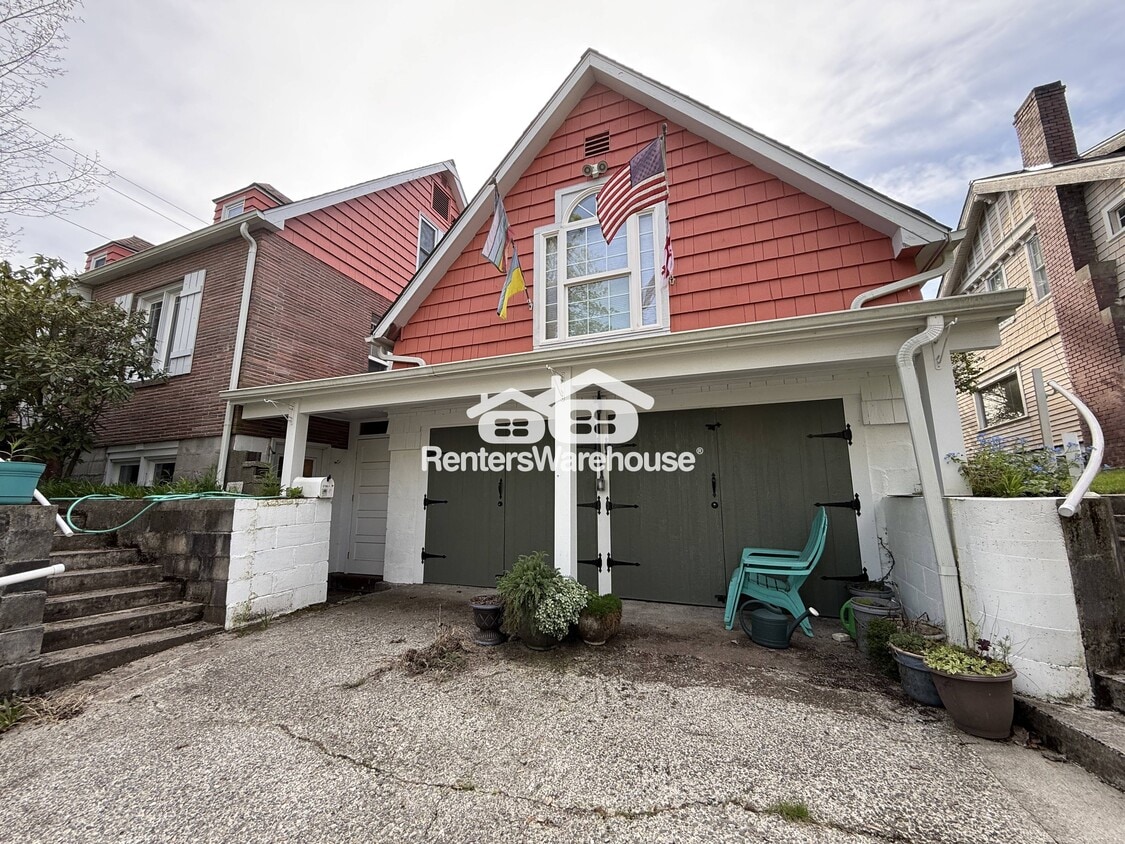 Primary Photo - 2108 N Union Ave