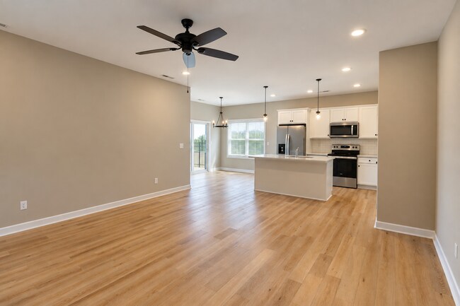 Building Photo - 1407 Brook Hill Drive