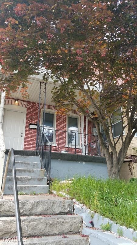 Foto principal - 5 br, 2 bath House - 203 North Connell Street