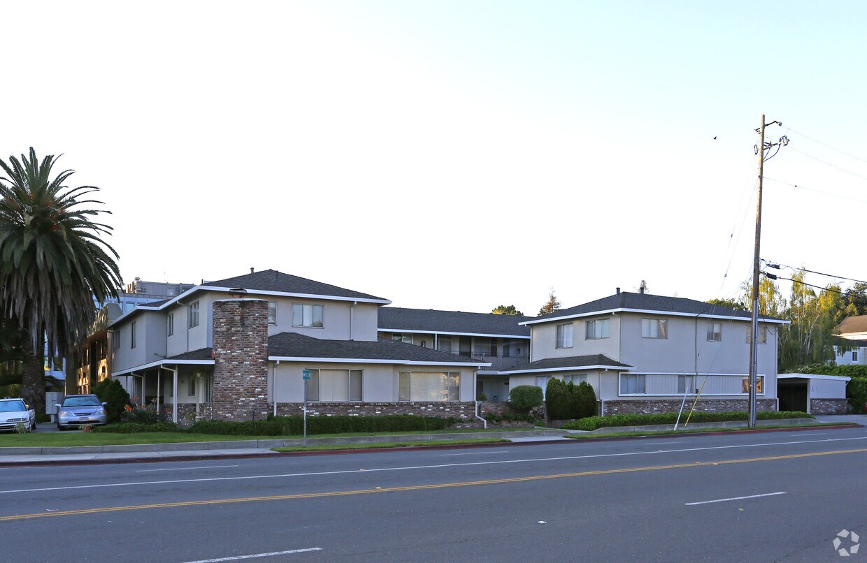 1895 The Alameda, San Jose, CA 95126 Apartments in San Jose, CA