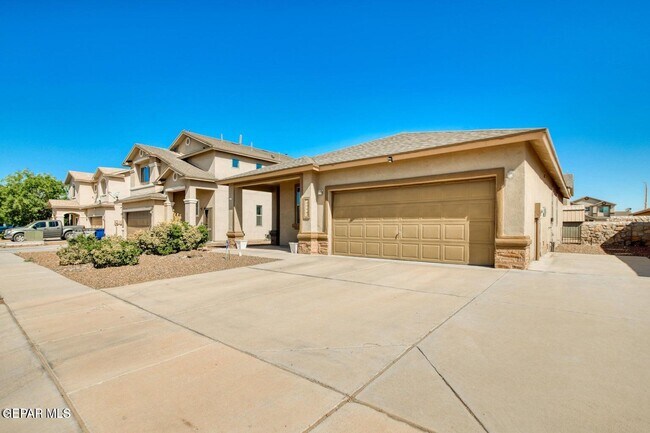 Building Photo - 14447 Miguel Terrazas Dr