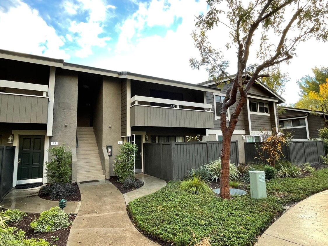 Primary Photo - Unique Condo In Irvine