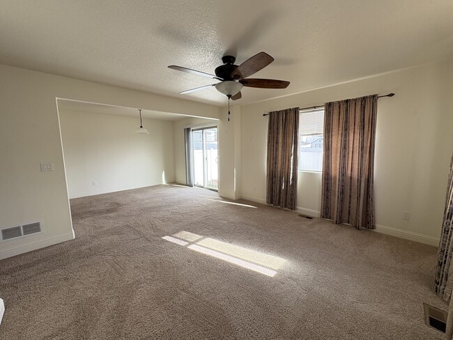 Foto del edificio - 3917 Gunsmoke Rd