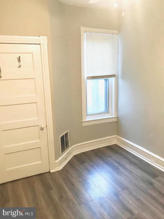Foto principal - 4213 Terrace St