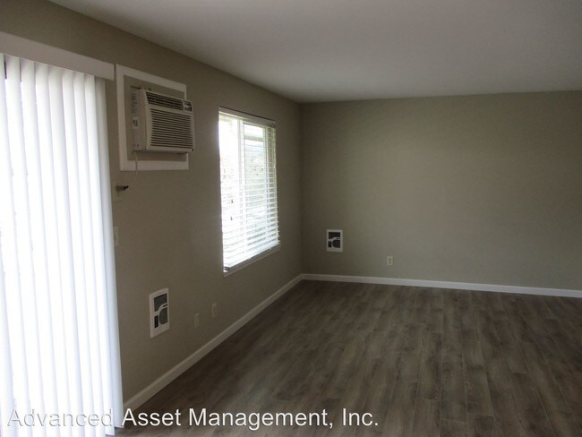 Building Photo - 3855 E Leonesio Dr