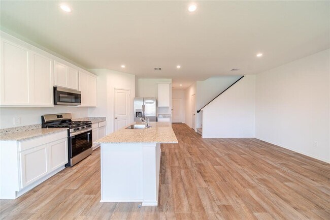 Building Photo - 30831 Khepri Ct