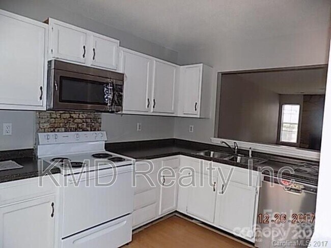 Foto del edificio - 6425 Windsor Gate Ln
