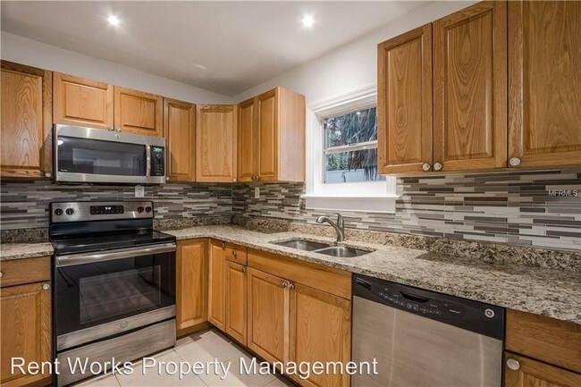 Building Photo - 5 br, 3 bath House - 5910 N Highland Ave