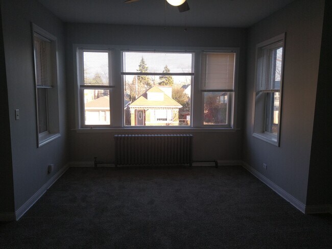 Foto del edificio - 6812 S Rockwell St