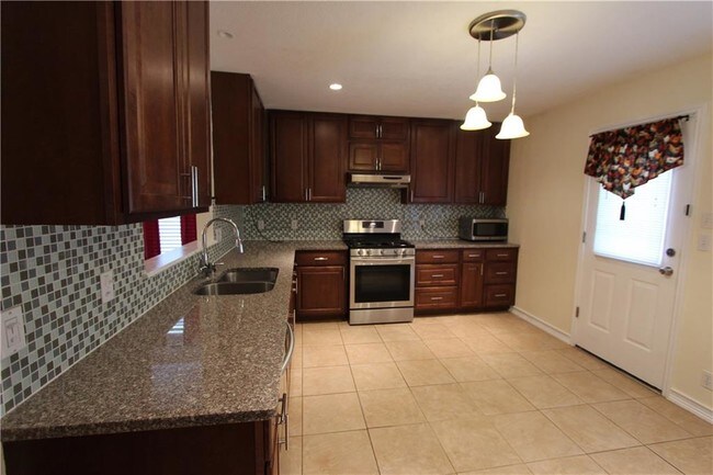 Building Photo - 225 Katy B Ln