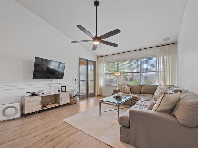 Building Photo - 279 E Coral Trace Cir