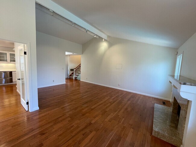 Building Photo - Beautiful home with pool in Cupertino, Available Soon!
