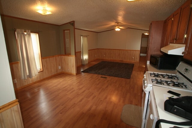 Foto del edificio - 3 Bed 2 Bath Modular Home in Babcock Vista!