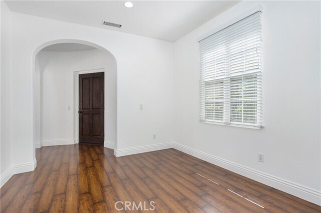 Building Photo - 90 Chantilly
