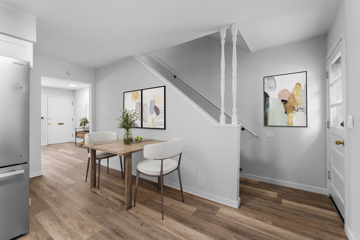 Foto principal - 2730 Center St Unit D