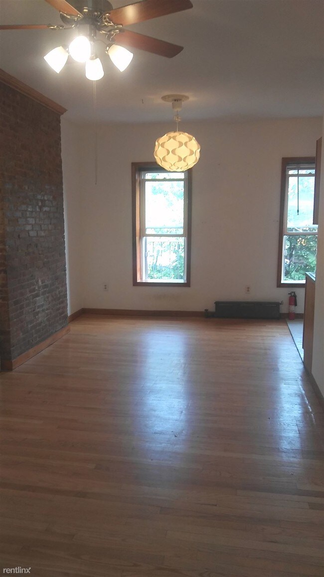 Building Photo - 463 Prospect Ave