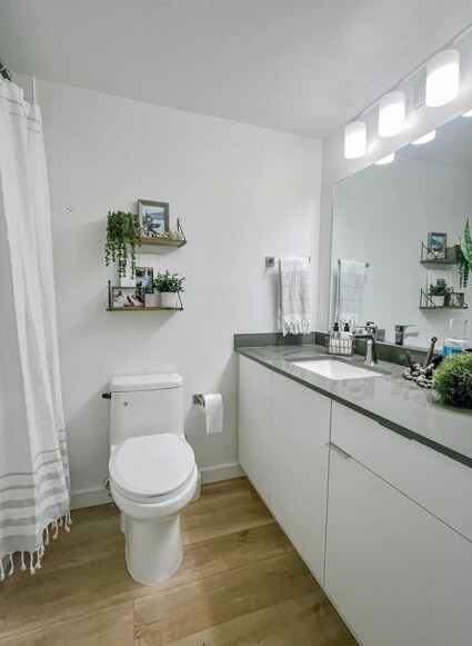 Photo du bâtiment - 430-430 Stewart Ave